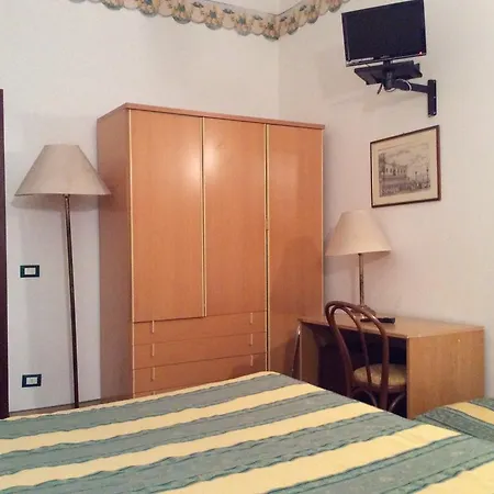 Parco Otel Venedik-Lido